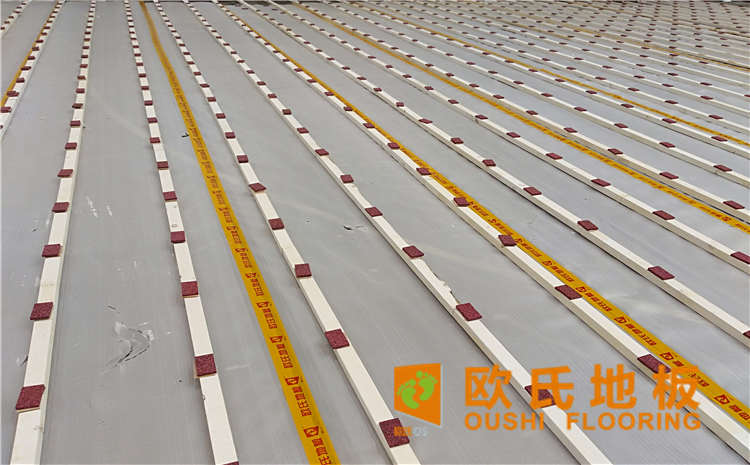 湖南楓樺木籃球場地板打磨翻新